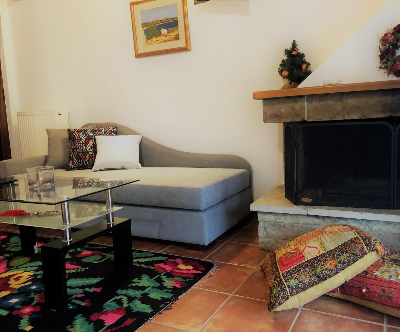 Guesthouse Mouses Kalavryta Exterior photo
